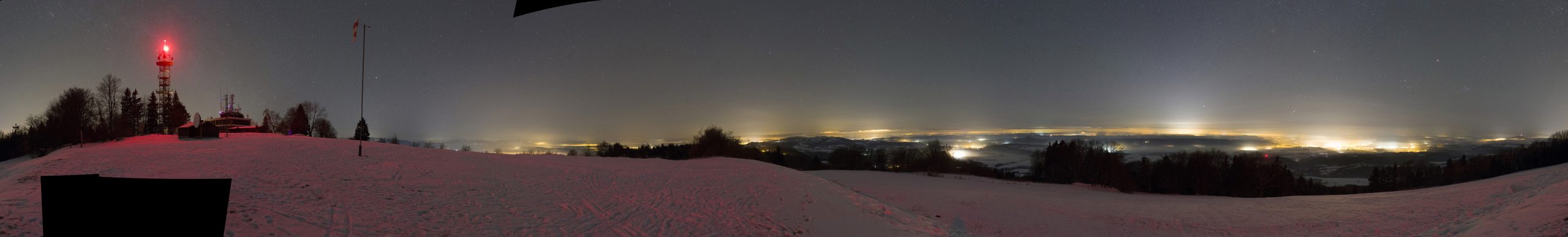 Panorama z ozákova po půlnoci 24. ledna 2023